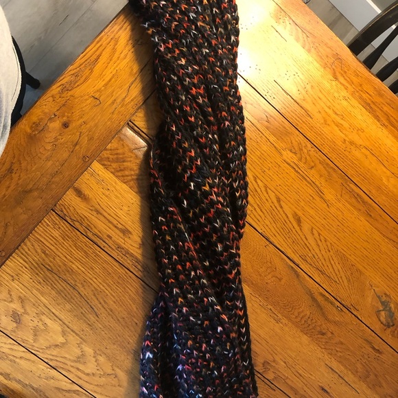 Scarf and Hat Set! Gorgeous, Soft J. Jill Infinity Scarf and Pom Pom Hat Set - Picture 5 of 8